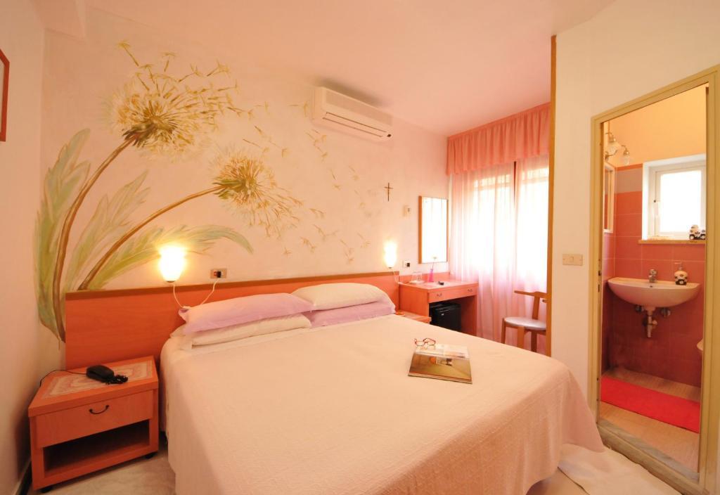 Hotel Manuela شينكْوالي الغرفة الصورة