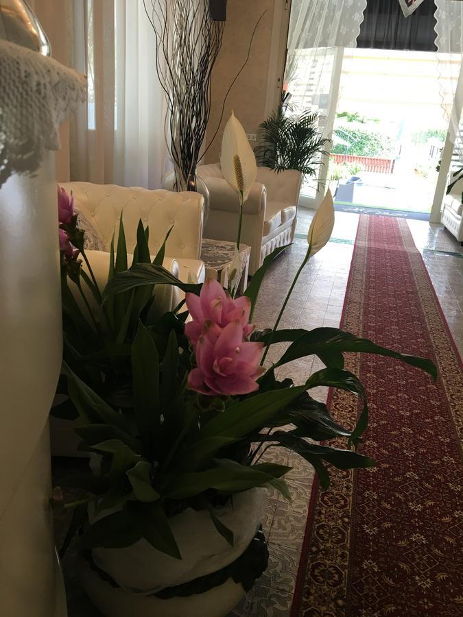 Hotel Manuela شينكْوالي المظهر الخارجي الصورة